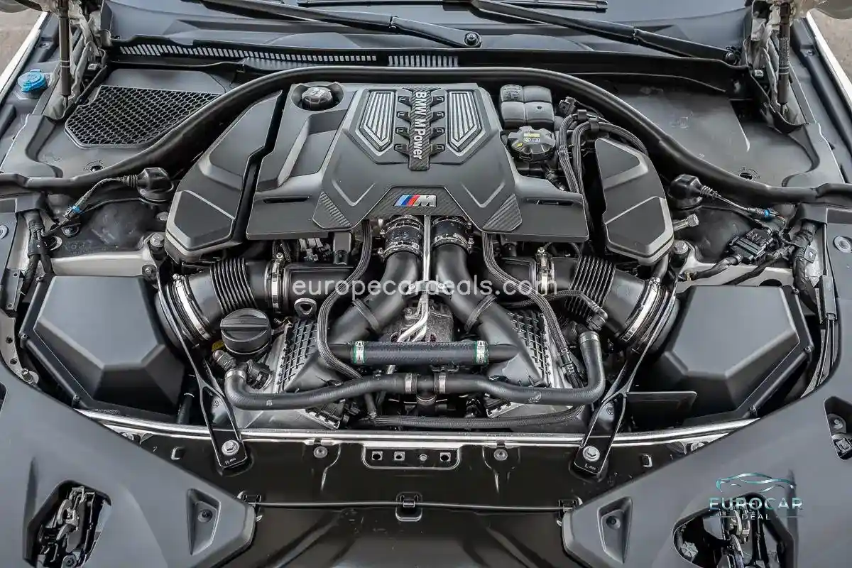 BMW M8