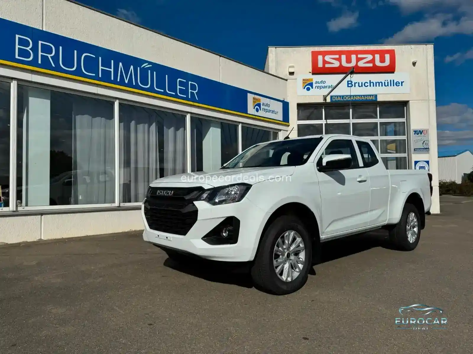 Space Cab 4X4 LS AT 2025