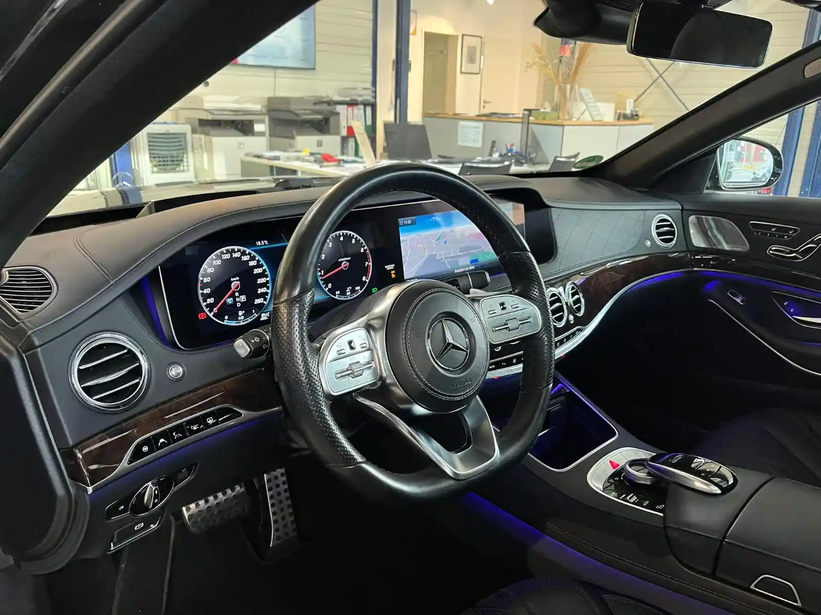Mercedes-Benz S 560