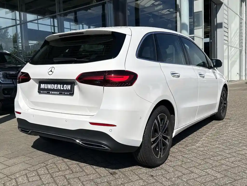 Mercedes-Benz B 200