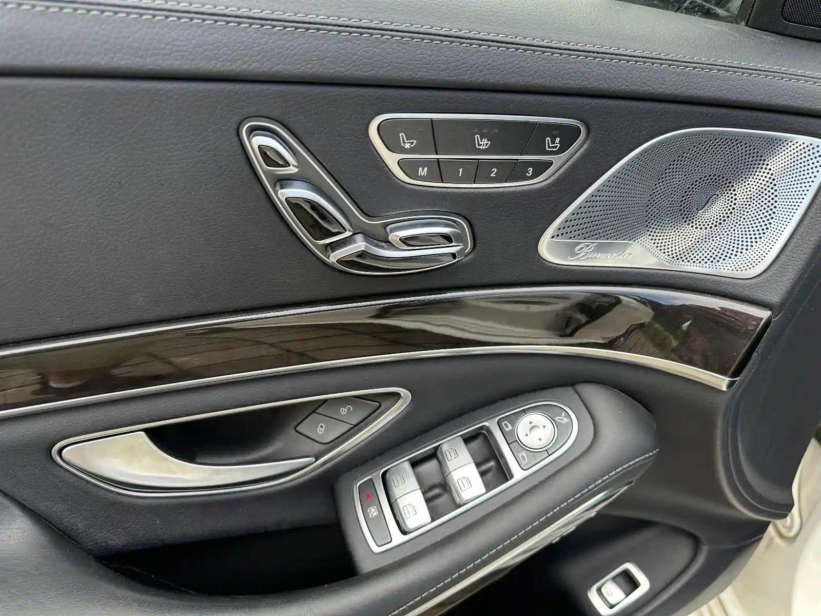 Mercedes-Benz S 400