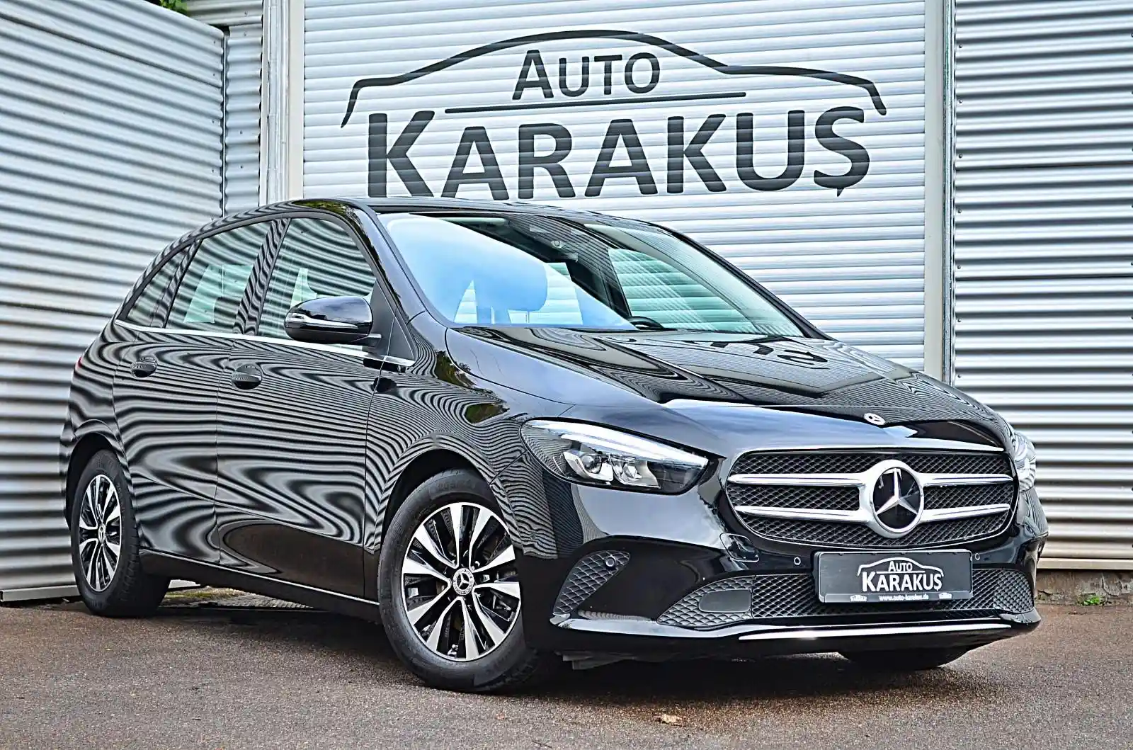 Mercedes-Benz B 200