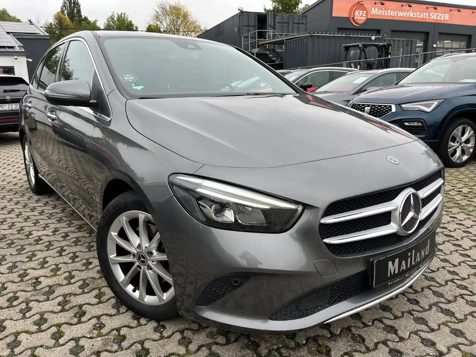 Mercedes-Benz B 200