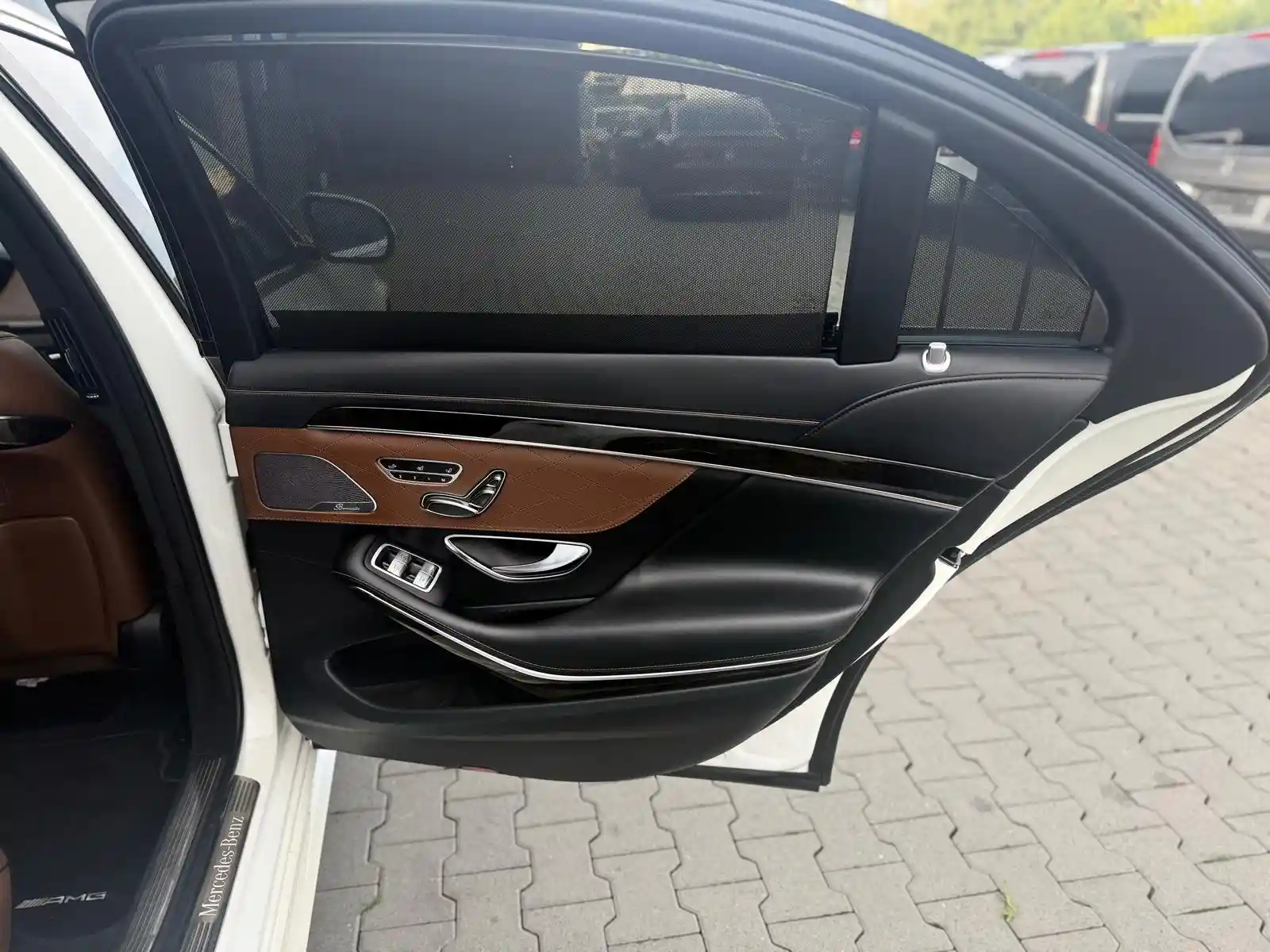 Mercedes-Benz S 560