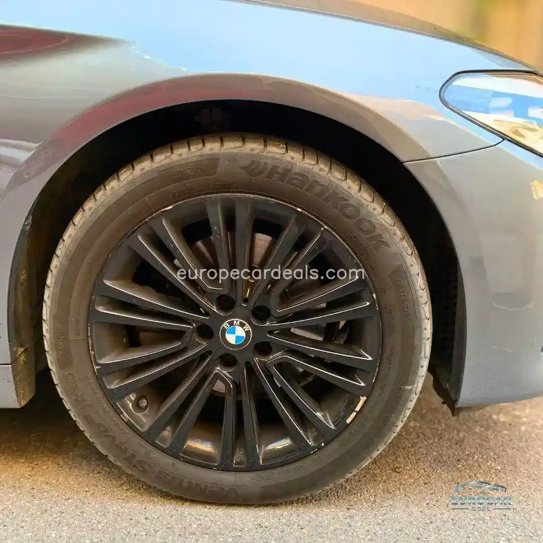 BMW 520