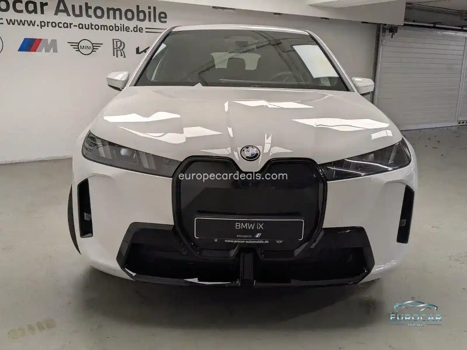 BMW iX