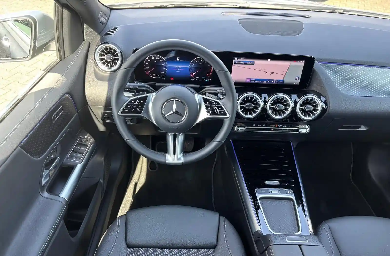 Mercedes-Benz B 180