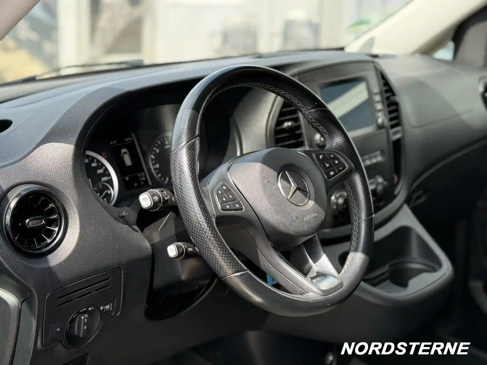 Mercedes-Benz V 200