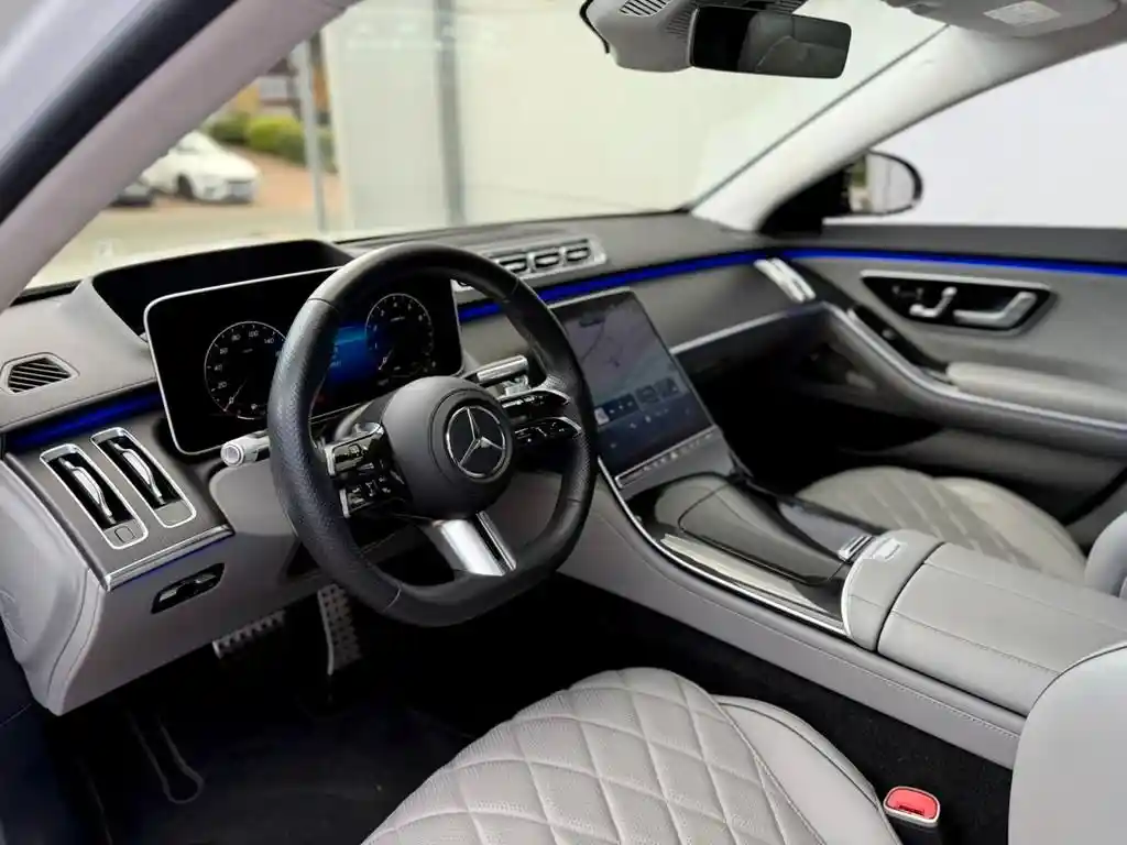 Mercedes-Benz S 500