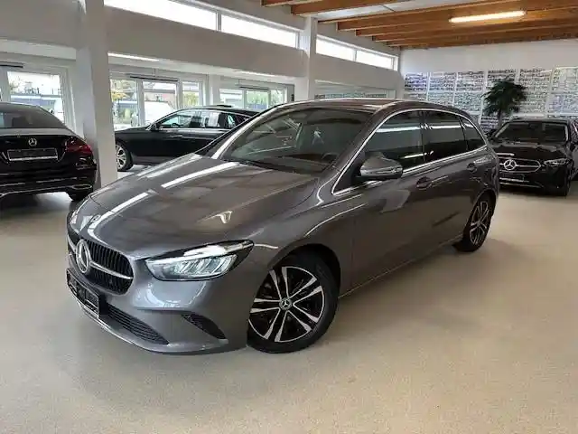 Mercedes-Benz B 200
