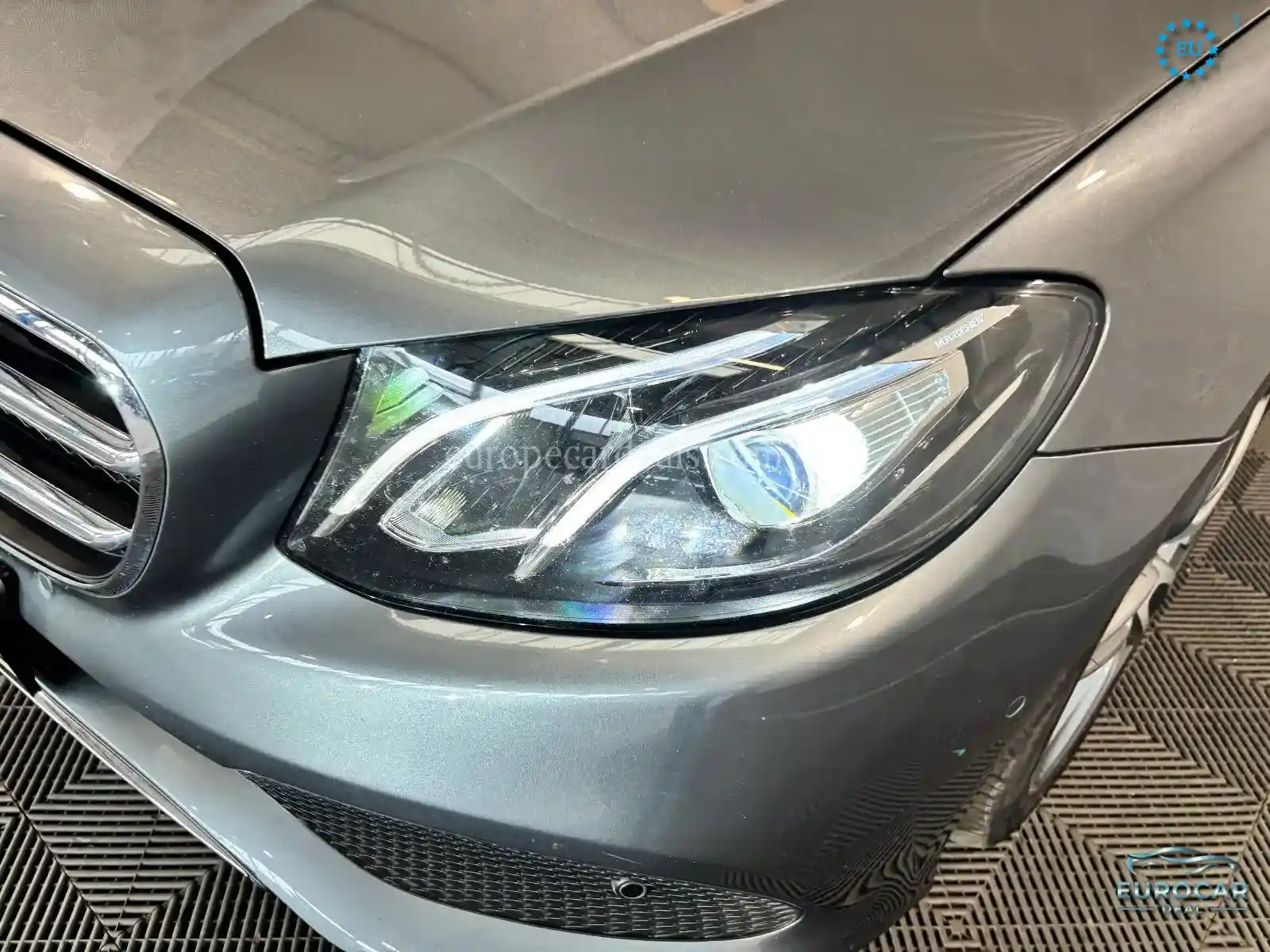 Mercedes-Benz E 200