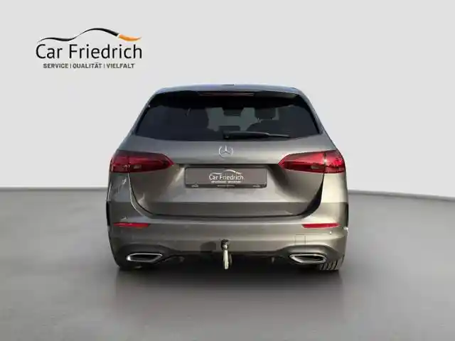 Mercedes-Benz B 220