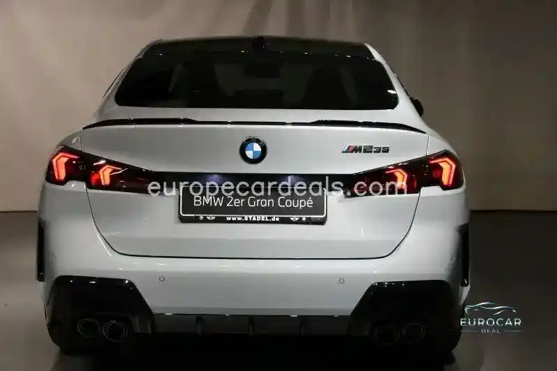 BMW M235