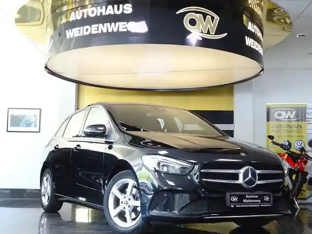 Mercedes-Benz B 200
