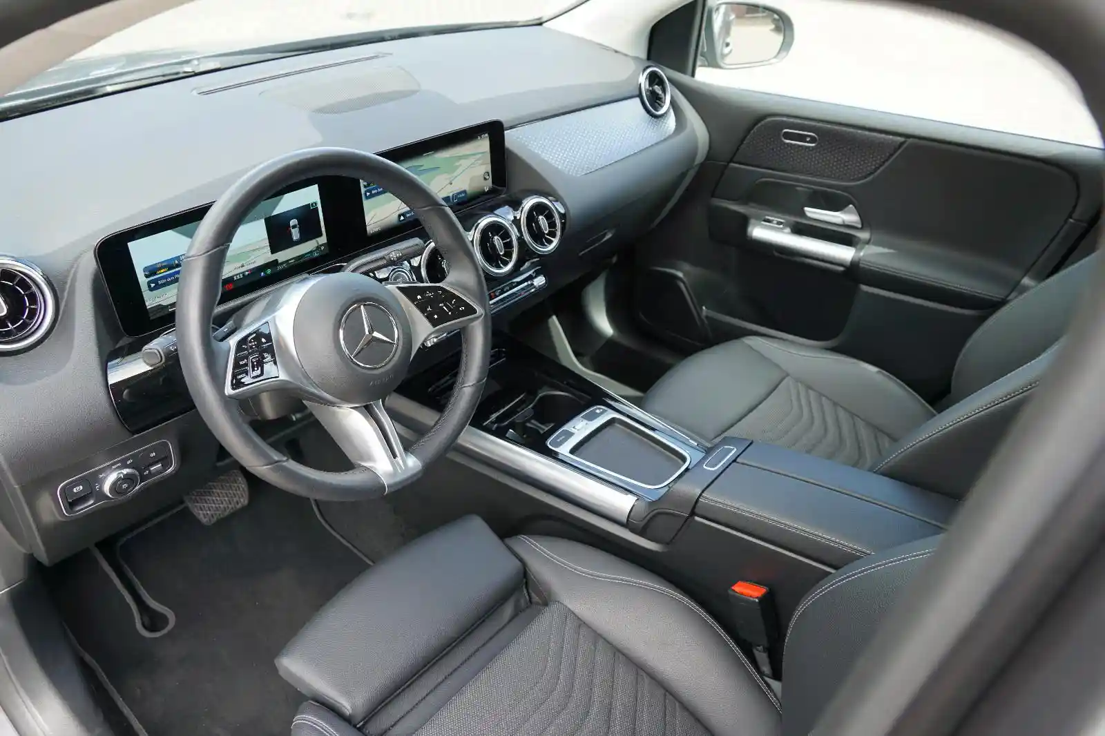 Mercedes-Benz B 200