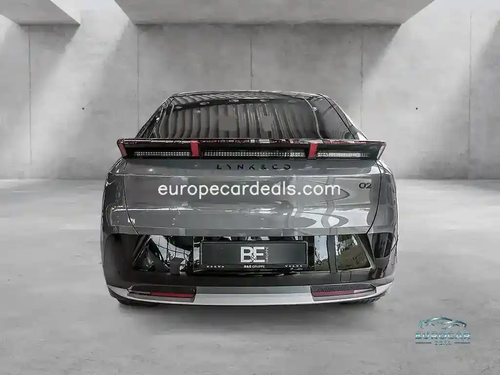 Lynk&Co 02