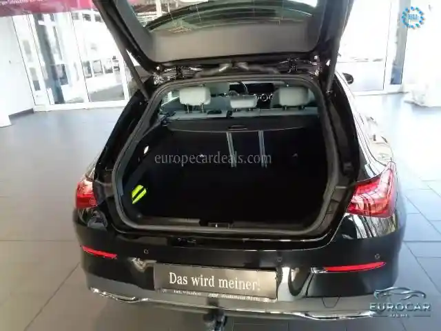 Mercedes-Benz CLA 180 Shooting Brake