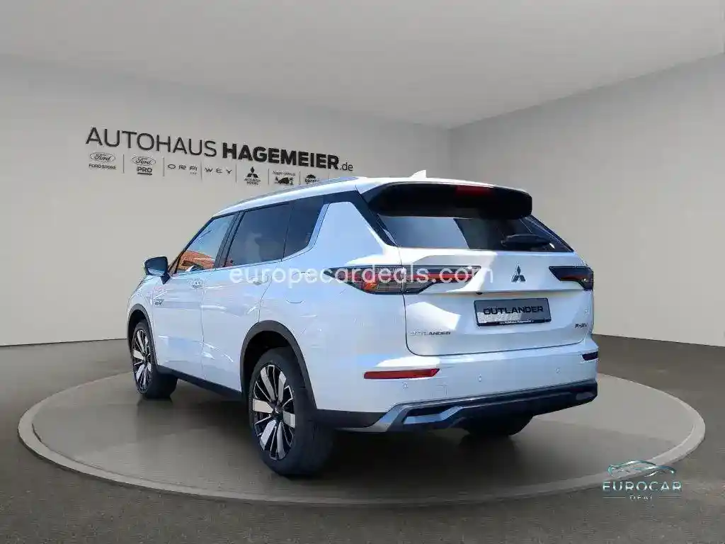 Mitsubishi Plug-in Hybrid Outlander
