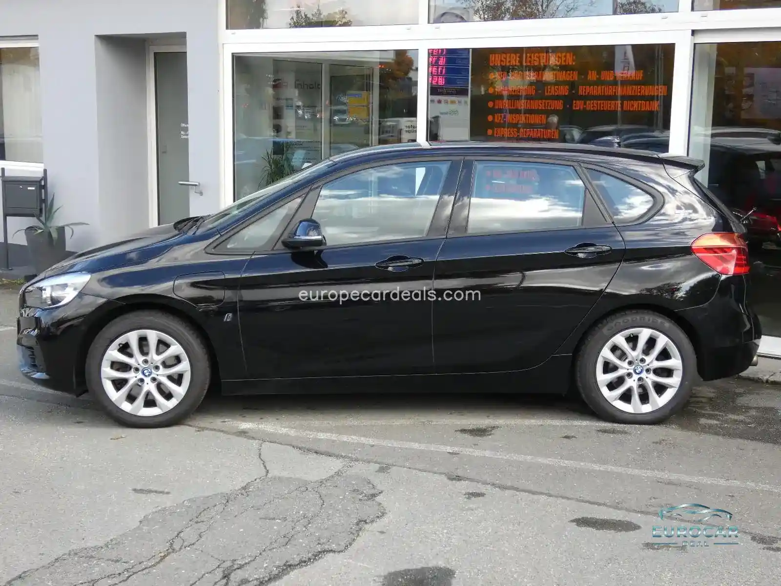 BMW 225