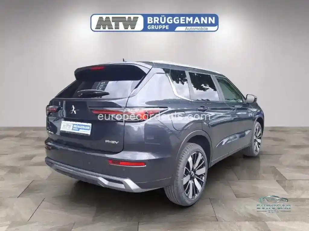 Mitsubishi Plug-in Hybrid Outlander