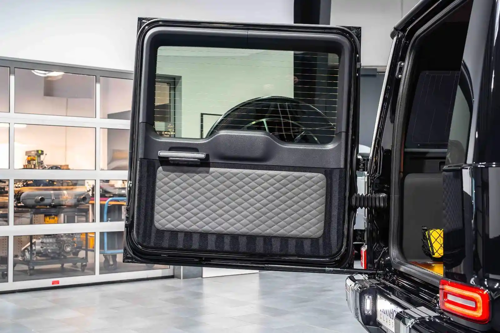 Mercedes-Benz G 500