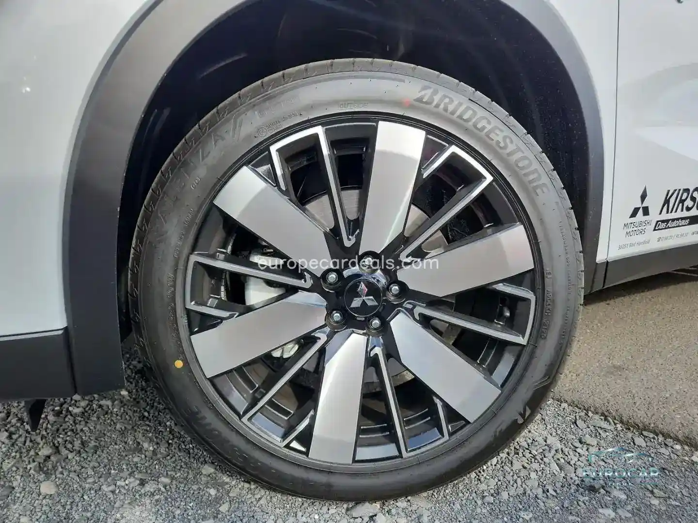 Mitsubishi Plug-in Hybrid Outlander