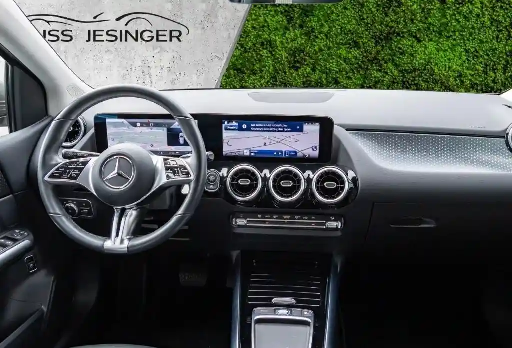 Mercedes-Benz B 180