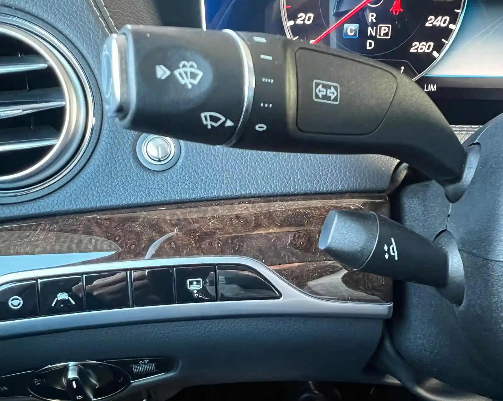 Mercedes-Benz S 560