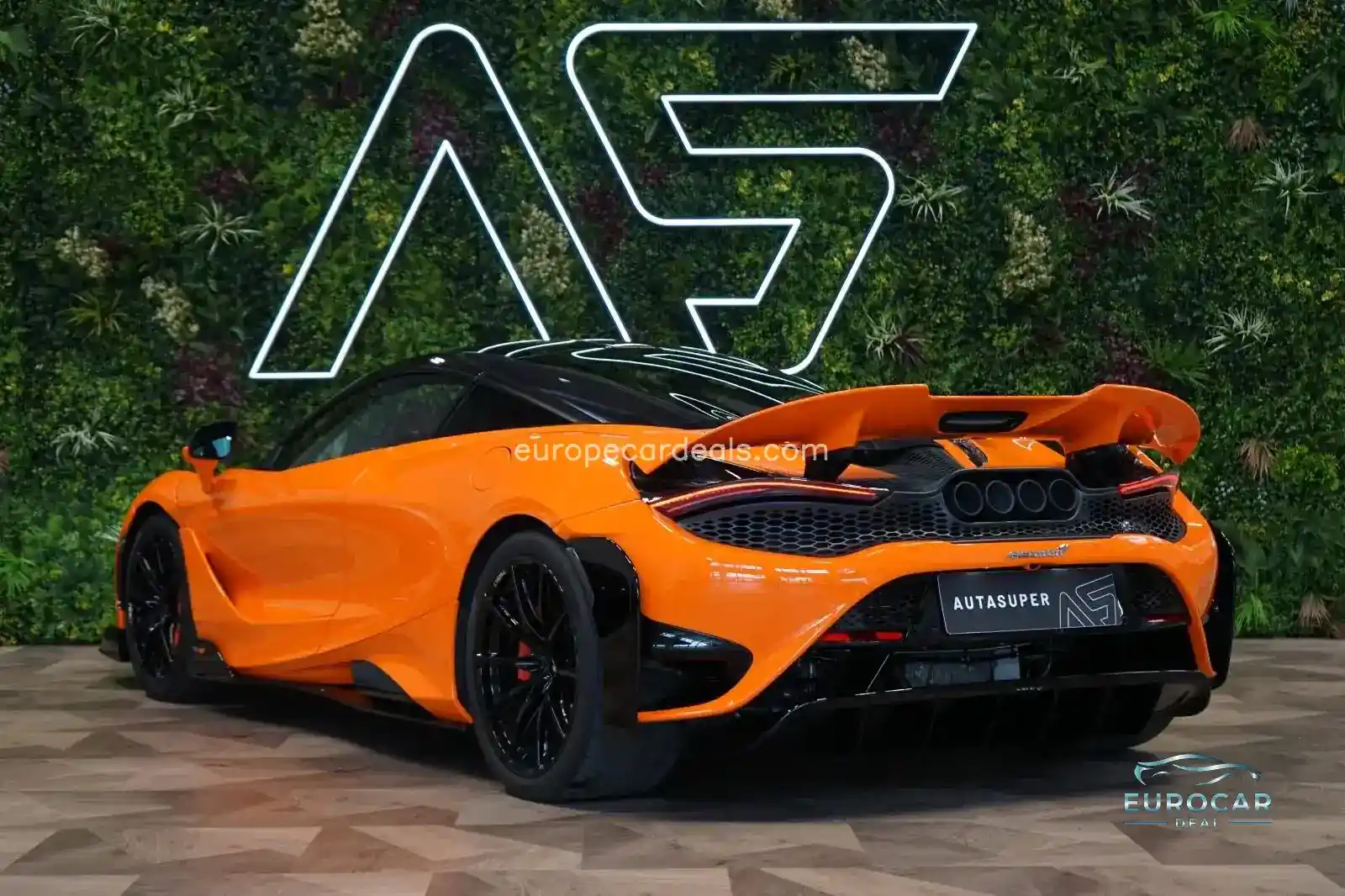 McLaren 765LT