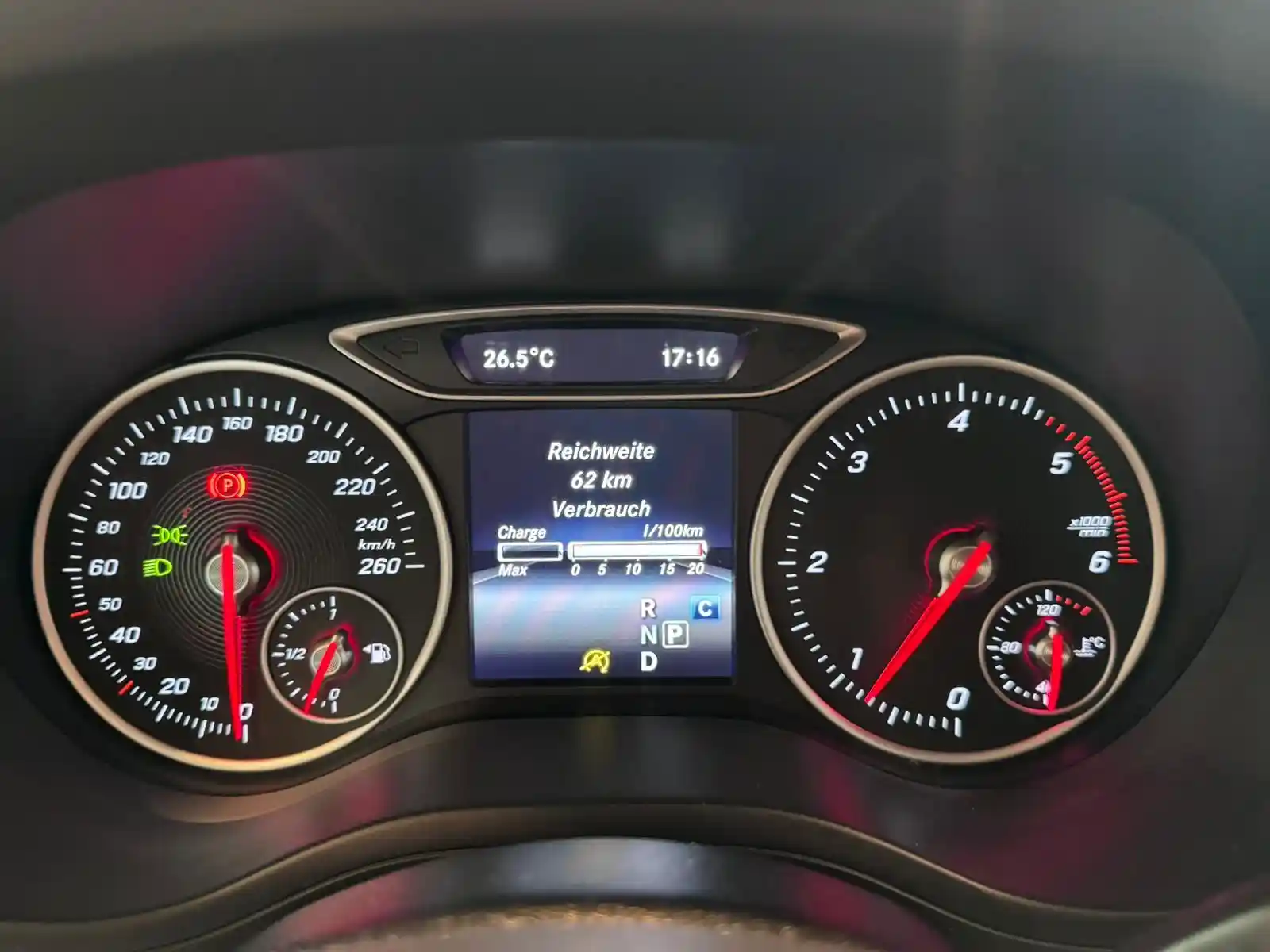 Mercedes-Benz B 220