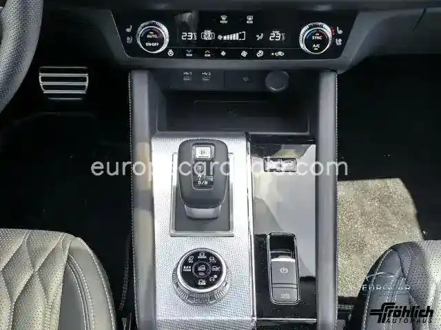 Mitsubishi Plug-in Hybrid Outlander