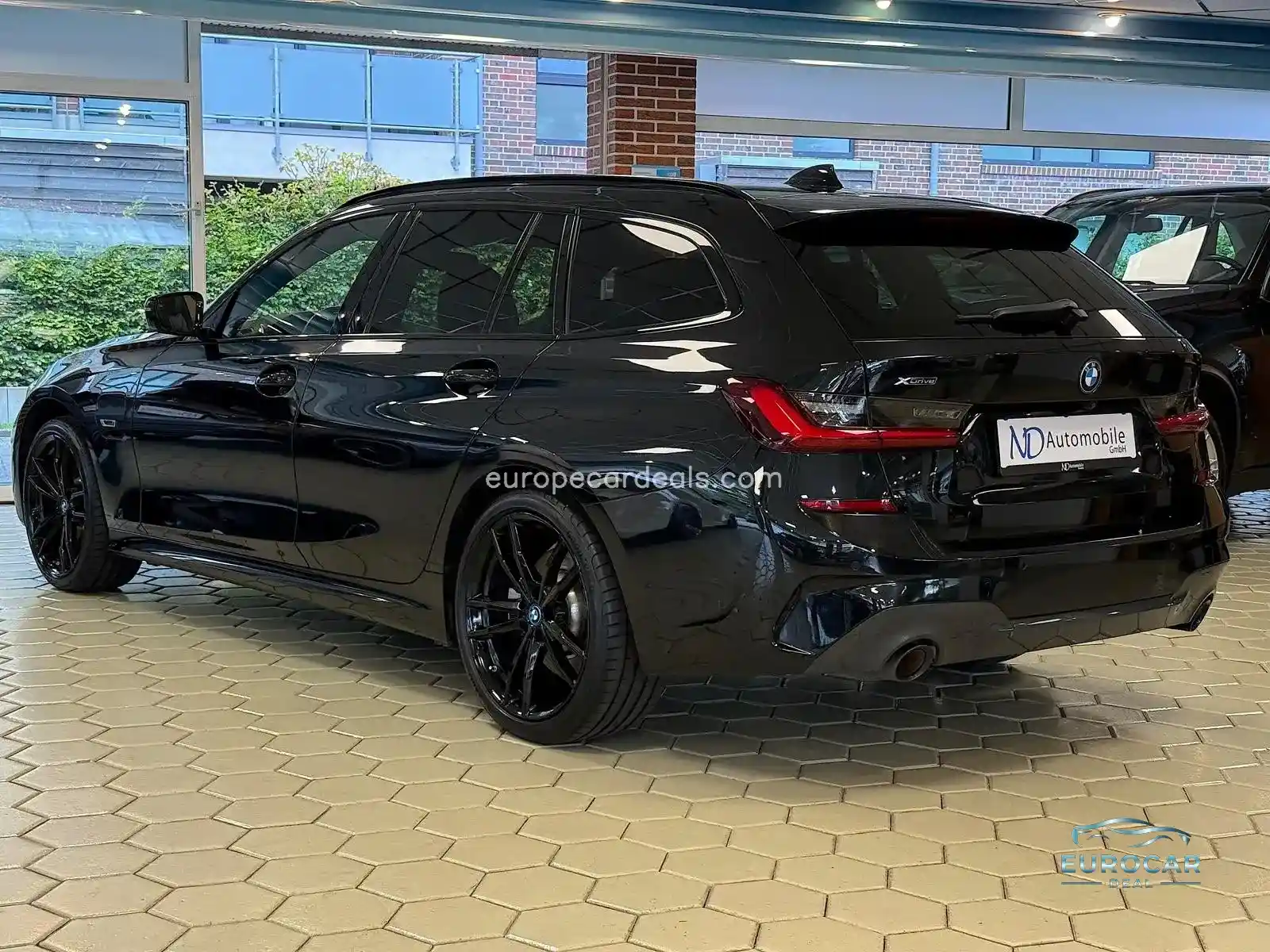 BMW 330