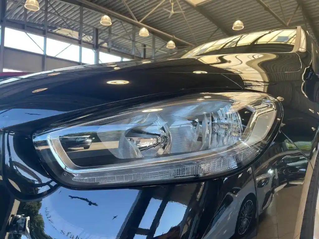 Mercedes-Benz B 250