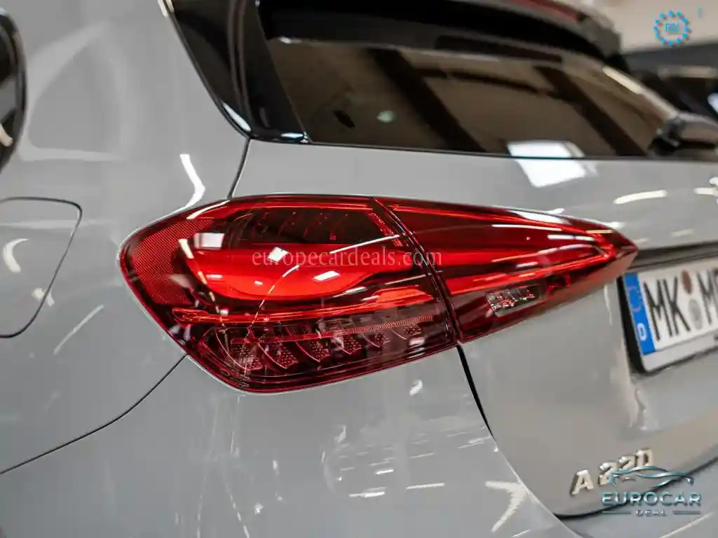 Mercedes-Benz A 220