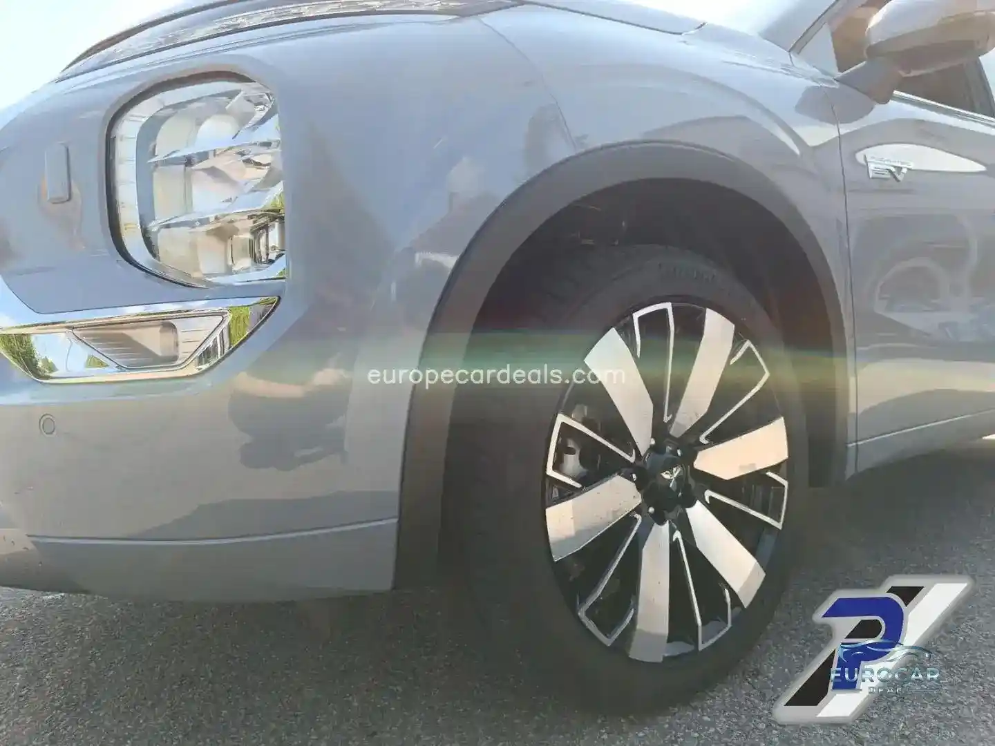 Mitsubishi Plug-in Hybrid Outlander