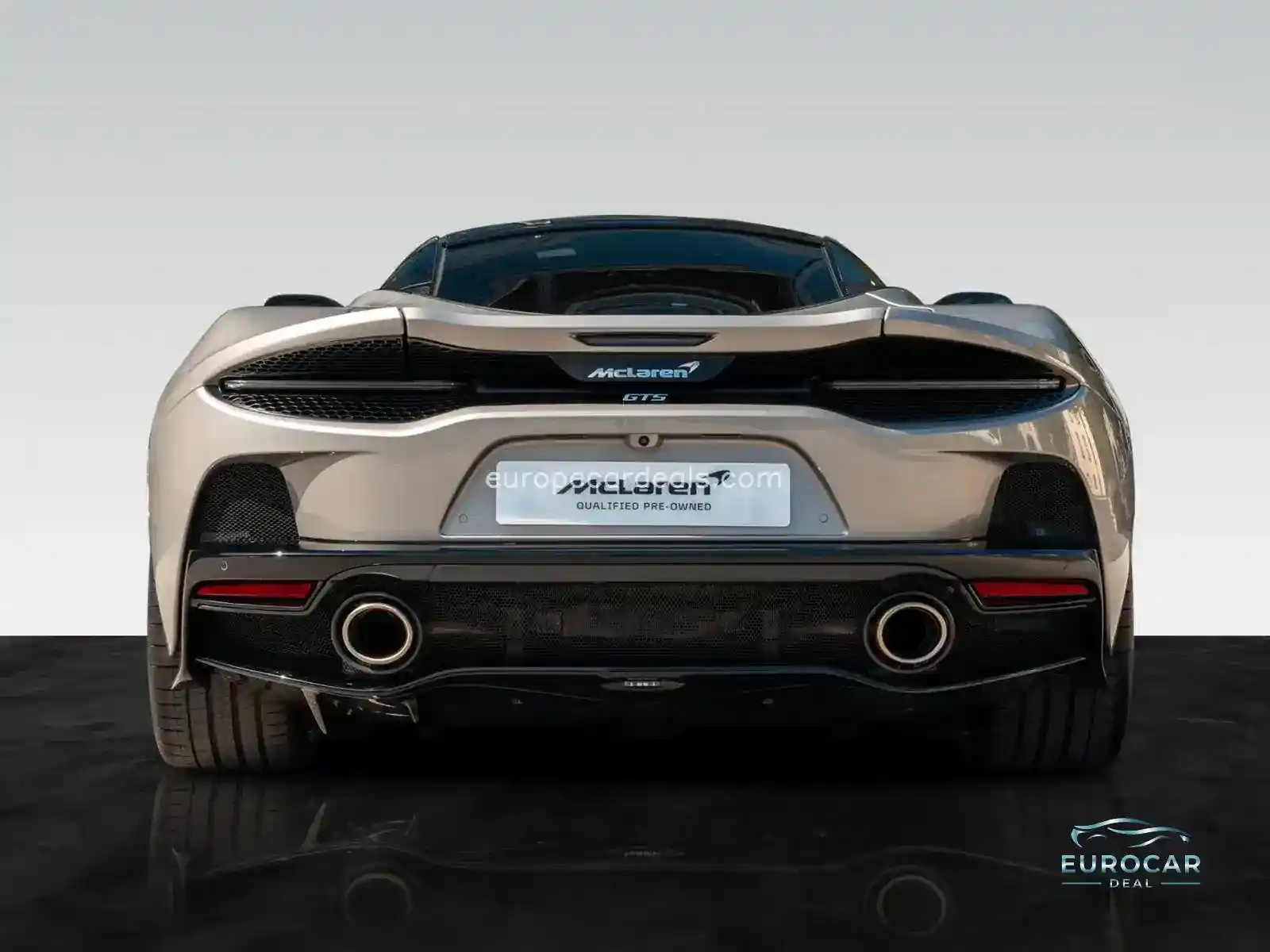 McLaren GT