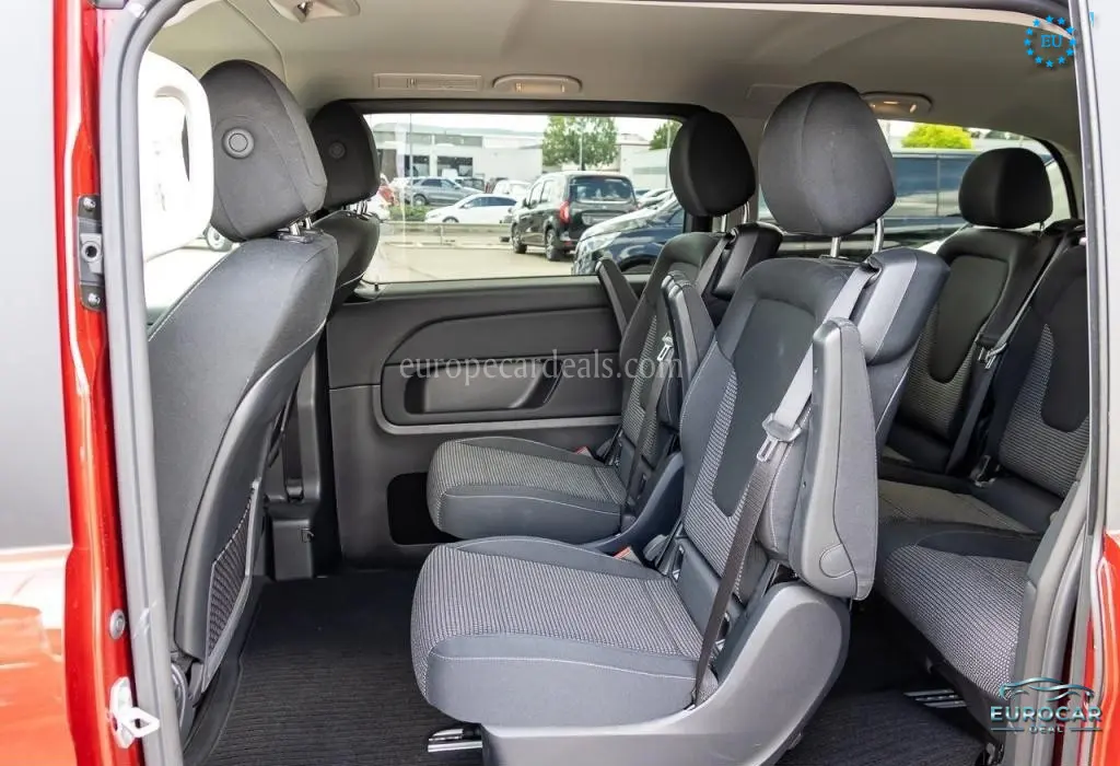 Mercedes-Benz V 220