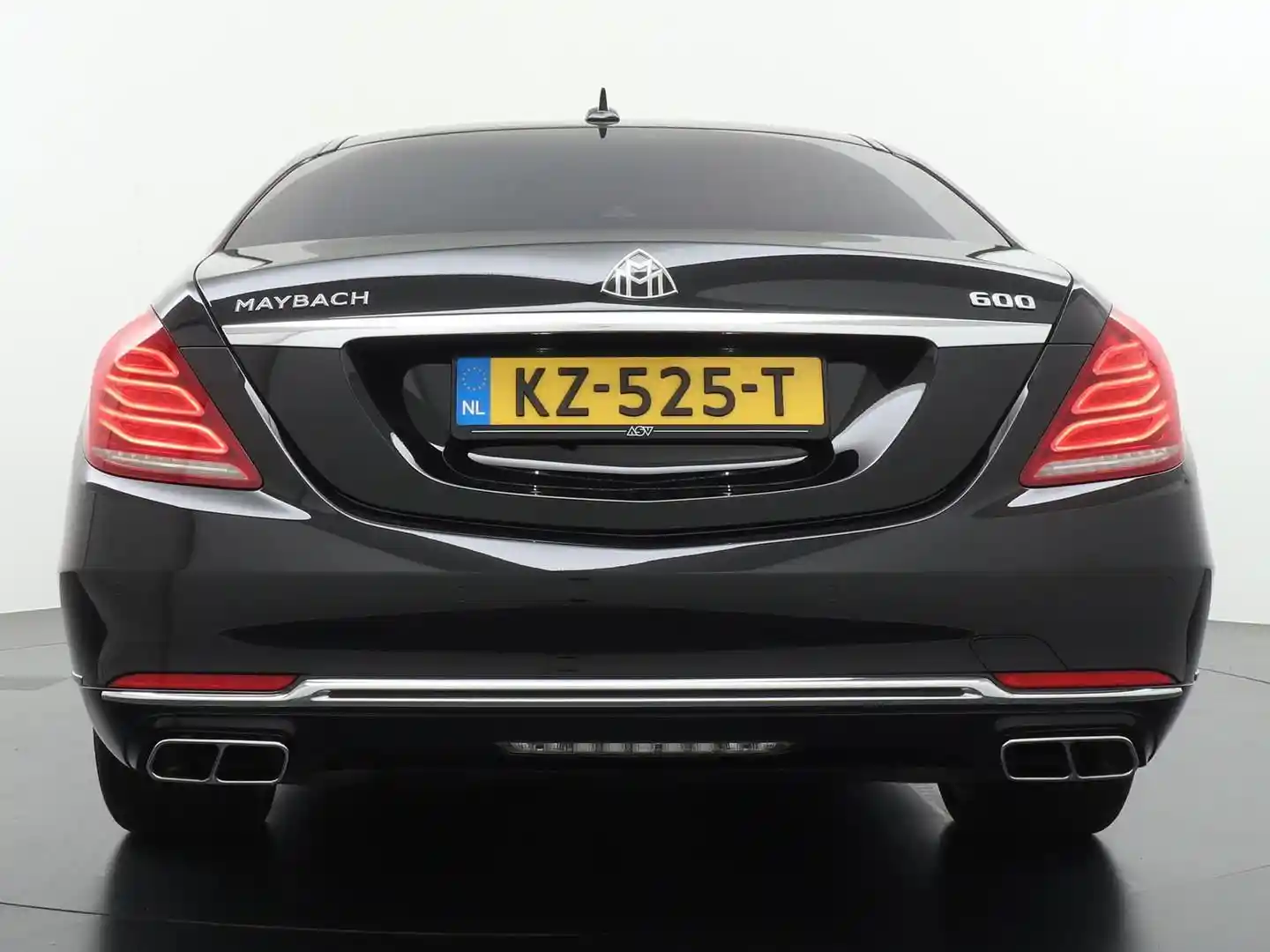 Mercedes-Benz S 600