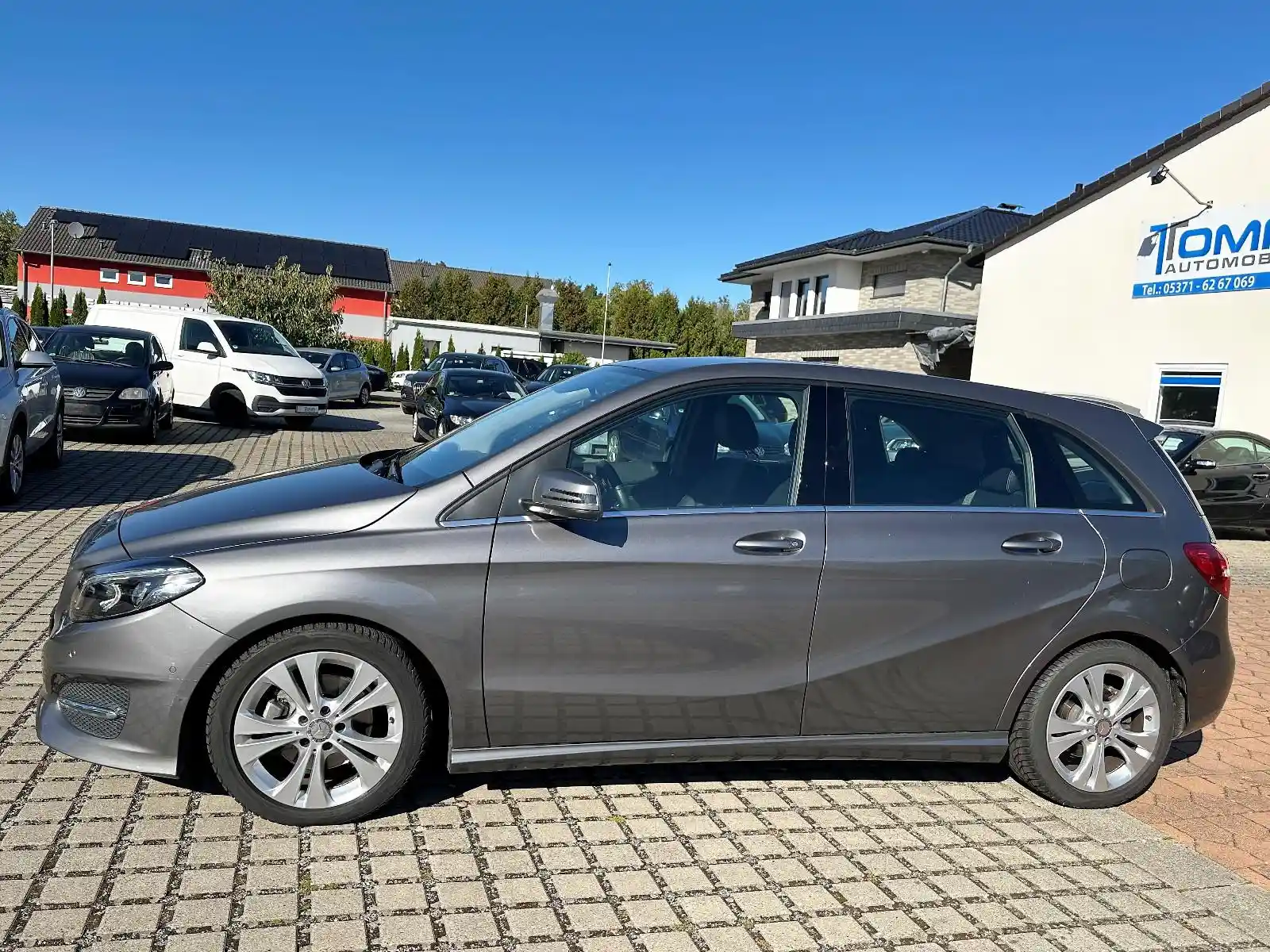 Mercedes-Benz B 200