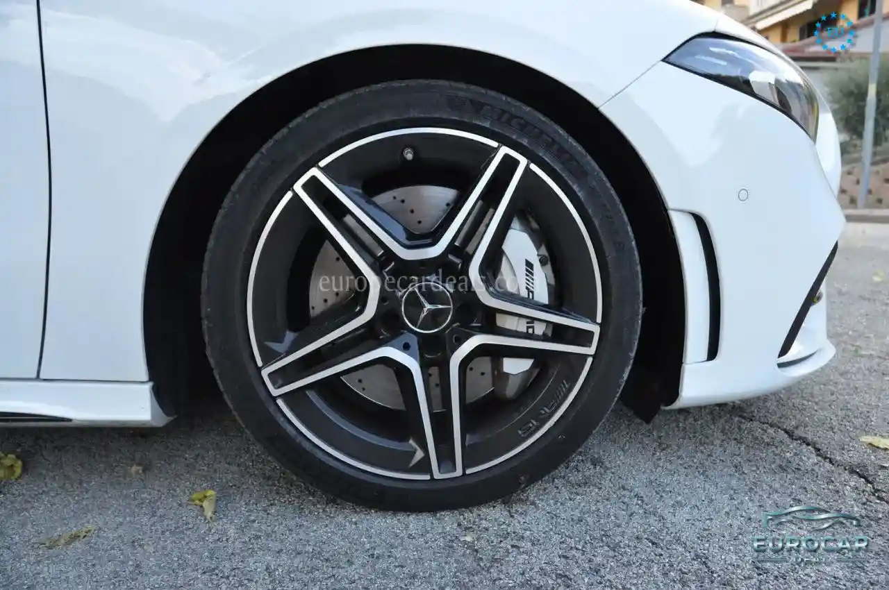 Mercedes-Benz A 35 AMG