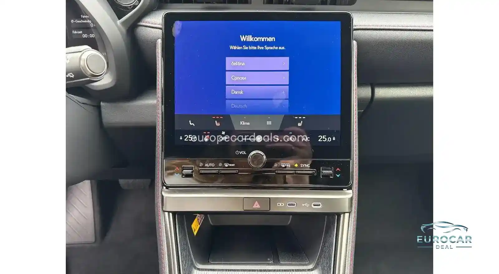Lexus LBX