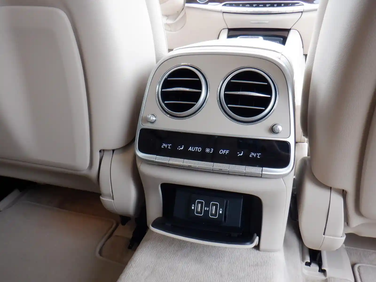 Mercedes-Benz S 560