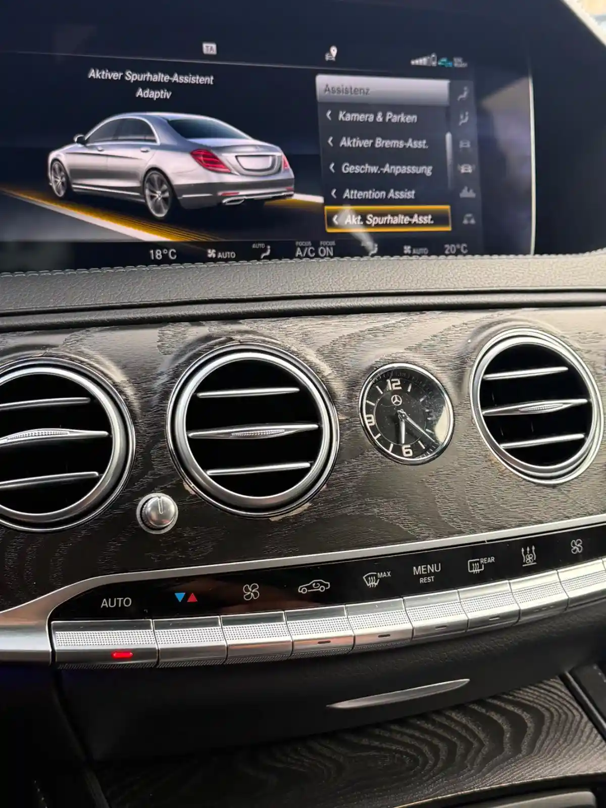 Mercedes-Benz S 560