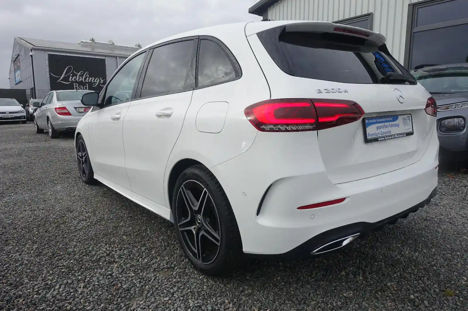 Mercedes-Benz B 200