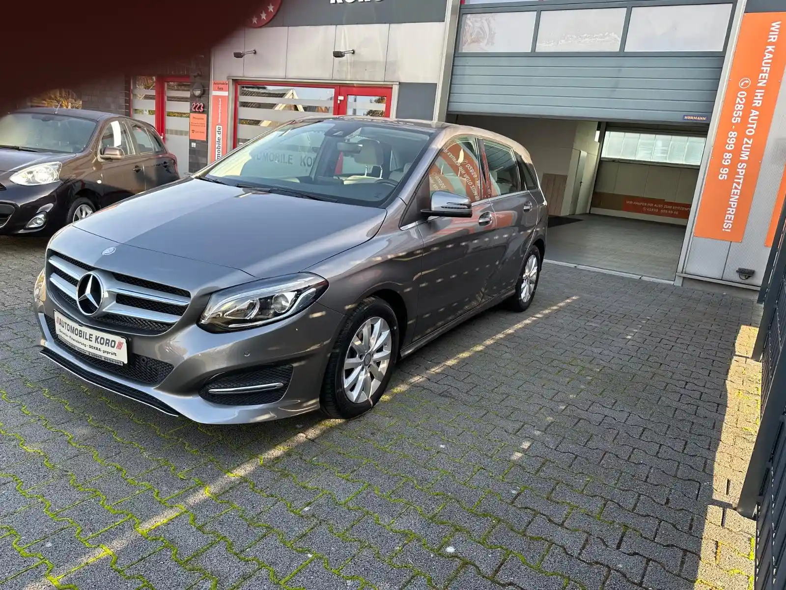 Mercedes-Benz B 180