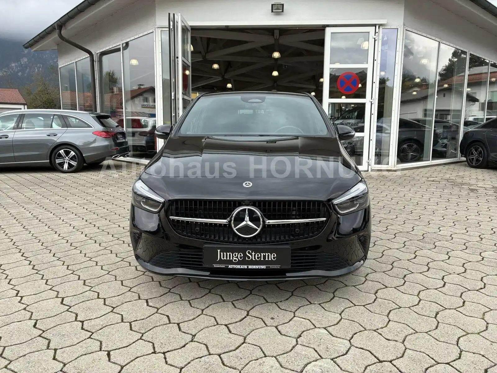 Mercedes-Benz B 200