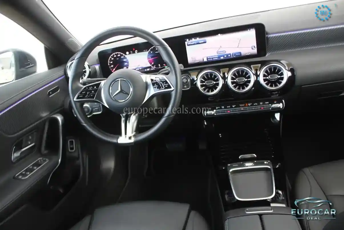 Mercedes-Benz CLA 180