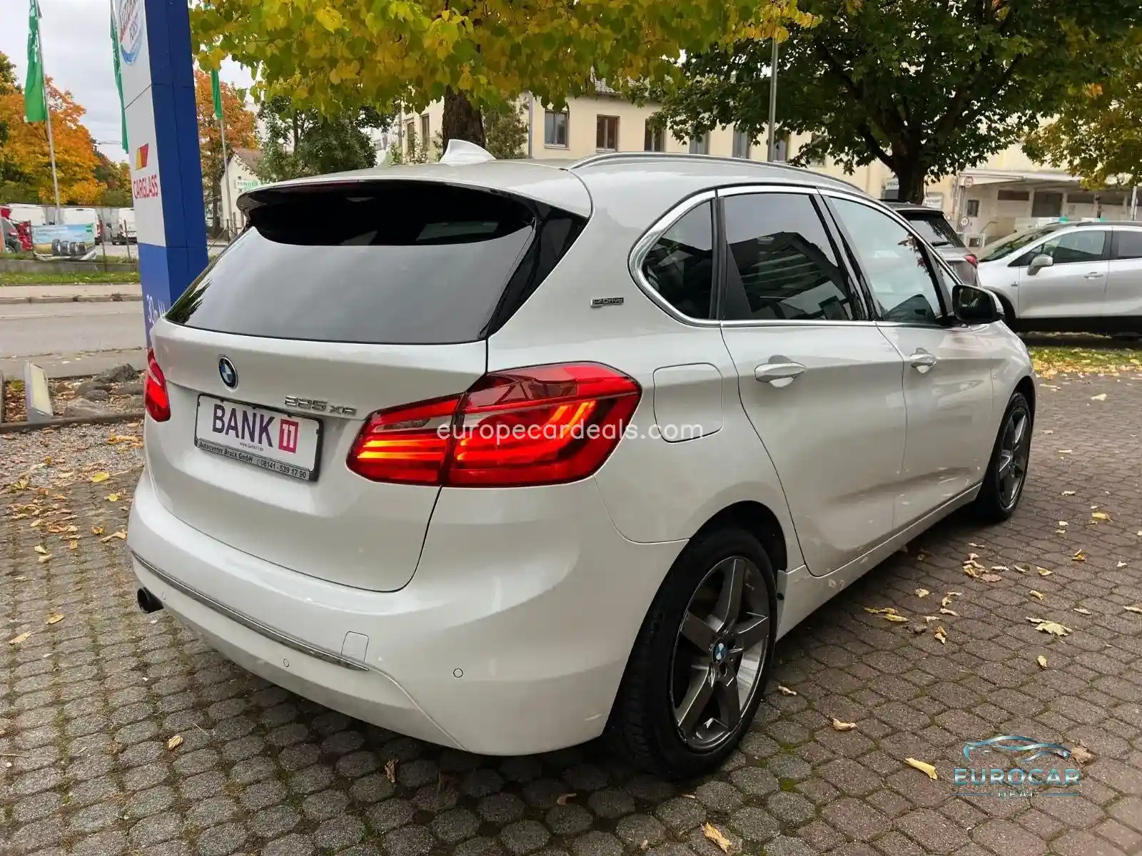 BMW 225