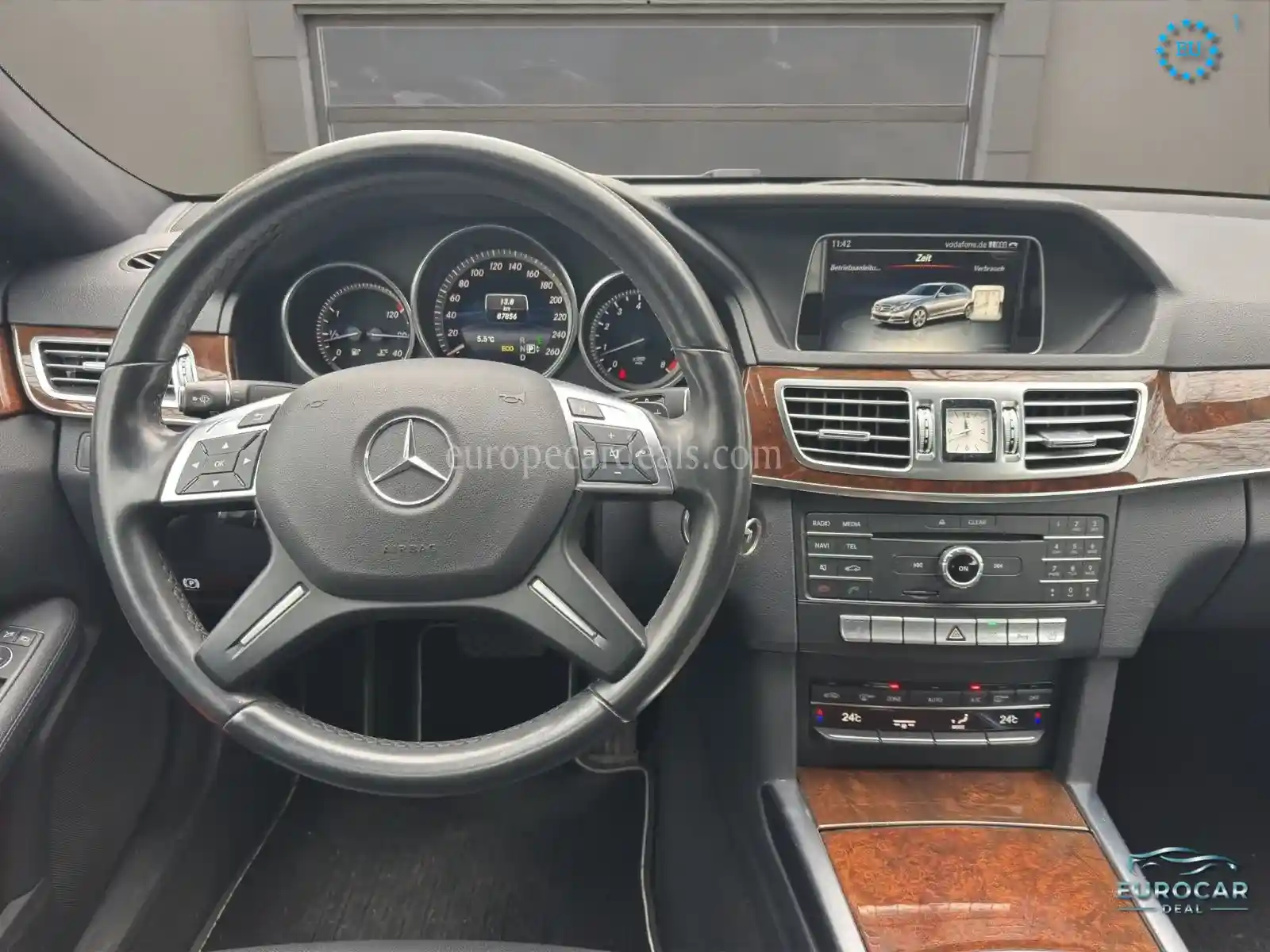 Mercedes-Benz E 200