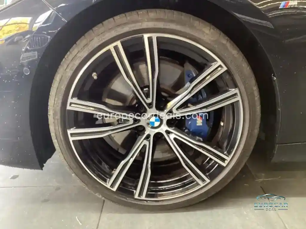 BMW 840